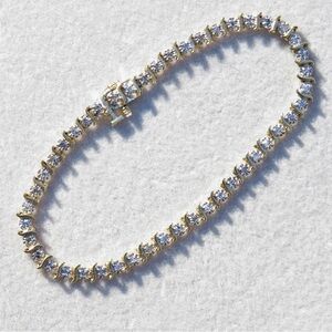 10k Gold Diamond Tennis Bracelet 6.1g Fits 6 & 7/8”